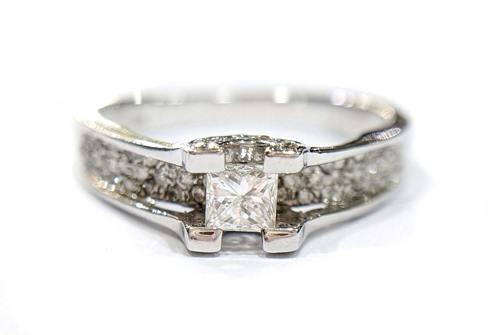 鑽石戒指 $22800 (6569)