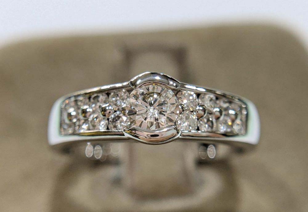 鑽石戒指 $12000 (11875)